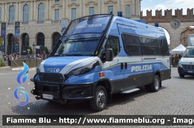 Iveco Daily VI serie restyle
Polizia di Stato
Reparto Mobile
Allestimento Sperotto
POLIZIA M5879
Parole chiave: Iveco Daily_VIserie _restyle POLIZIAM5879