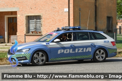 Skoda Superb Wagon III serie restyle
Polizia di Stato
Polizia Stradale
Allestimento Focaccia 
POLIZIA M6362
in scorta al Giro d'Italia 2024
Auto 02
Parole chiave: Skoda Superb_Wagon_IIIserie_restyle  POLIZIAM6362 Giro_D_Italia_2024