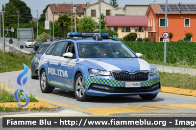 Skoda Superb Wagon III serie restyle
Polizia di Stato
Polizia Stradale
POLIZIA M6367
Parole chiave: Skoda Superb_Wagon_IIIserie_restyle POLIZIAM6367 1000_mIGLIA_2023