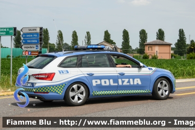 Skoda Superb Wagon III serie restyle
Polizia di Stato
Polizia Stradale
POLIZIA M6367
Parole chiave: Skoda Superb_Wagon_IIIserie_restyle POLIZIAM6367 1000_mIGLIA_2023