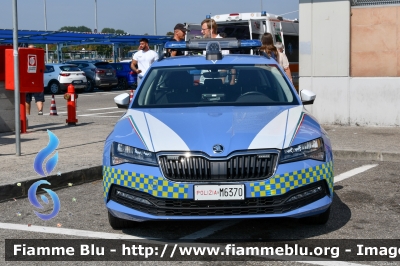 Skoda Superb Wagon III serie restyle
Polizia di Stato
Polizia Stradale
Allestimento Focaccia
POLIZIA M6407
Parole chiave: Skoda Superb_Wagon_IIIserie_restyle POLIZIAM6407