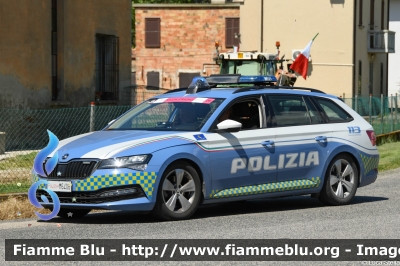 Skoda Superb Wagon III serie restyle
Polizia di Stato
Polizia Stradale
Allestimento Focaccia
POLIZIA M6406
in scorta al Giro d'Italia 2024
Auto 05
Parole chiave: Skoda Superb_Wagon_IIIserie_restyle  POLIZIAM6406 Giro_D_Italia_2024