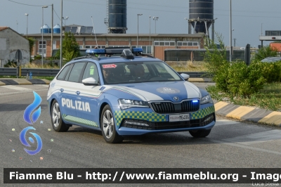 Skoda Superb Wagon III serie restyle
Polizia di Stato
Polizia Stradale
POLIZIA M6406
In scorta alla Mille Miglia 2022
Parole chiave: Skoda Superb_Wagon_IIIserie_restyle POLIZIAM6406 1000_Miglia_2022