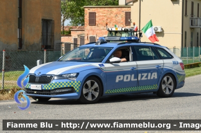 Skoda Superb Wagon III serie restyle
Polizia di Stato
Polizia Stradale
Allestimento Focaccia
POLIZIA M6408
Parole chiave: Skoda Superb_Wagon_IIIserierestyle POLIZIAM6408 Giro_D_Italia_2024