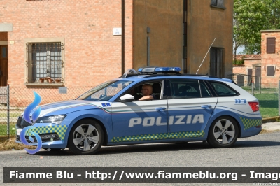 Skoda Superb Wagon III serie restyle
Polizia di Stato
Polizia Stradale
Allestimento Focaccia
POLIZIA M6408
Parole chiave: Skoda Superb_Wagon_IIIserierestyle POLIZIAM6408 Giro_D_Italia_2024