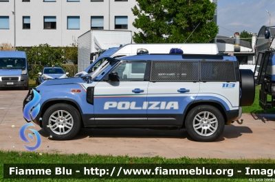 Land Rover Defender 110 II serie
Polizia di Stato
Reparto Mobile
II Reparto Mobile Padova
POLIZIA M7515
Parole chiave: Land-Rover Defender_110_IIserie  POLIZIAM7515