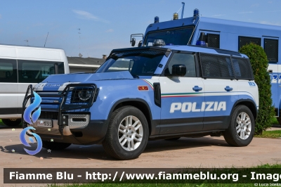 Land Rover Defender 110 II serie
Polizia di Stato
Reparto Mobile
II Reparto Mobile Padova
POLIZIA M7515
Parole chiave: Land-Rover Defender_110_IIserie  POLIZIAM7515