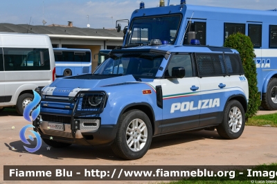 Land Rover Defender 110 II serie
Polizia di Stato
Reparto Mobile
II Reparto Mobile Padova
POLIZIA M7515
Parole chiave: Land-Rover Defender_110_IIserie  POLIZIAM7515