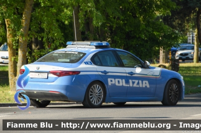 Alfa-Romeo Nuova Giulia
Polizia di Stato
Squadra Volante
Allestimento FCA
POLIZIA M7602
Parole chiave: Alfa-Romeo Nuova_Giulia POLIZIAM7602