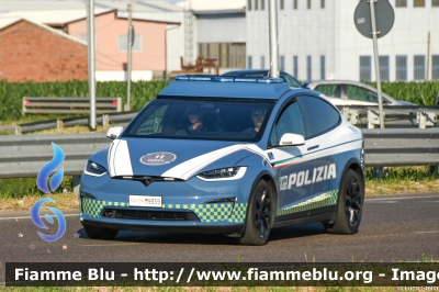 Tesla Model X
Polizia di Stato
Polizia Stradale
In servizio sulla rete CAV
Allestimento All.V.In.
POLIZIA M9359
Auto 11
Scorta 1000 Miglia 2024
Parole chiave: Tesla Model_X  POLIZIAM9359 1000_Miglia_2024