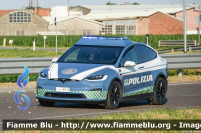 Tesla Model X
Polizia di Stato
Polizia Stradale
In servizio sulla rete CAV
Allestimento All.V.In.
POLIZIA M9359
Auto 11
Scorta 1000 Miglia 2024
Parole chiave: Tesla Model_X  POLIZIAM9359 1000_Miglia_2024