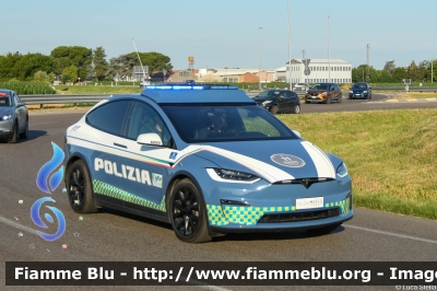 Tesla Model X
Polizia di Stato
Polizia Stradale
In servizio sulla rete CAV
Allestimento All.V.In.
POLIZIA M9359
Auto 11
Scorta 1000 Miglia 2024
Parole chiave: Tesla Model_X  POLIZIAM9359 1000_Miglia_2024