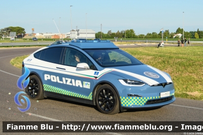 Tesla Model X
Polizia di Stato
Polizia Stradale
In servizio sulla rete CAV
Allestimento All.V.In.
POLIZIA M9359
Auto 11
Scorta 1000 Miglia 2024
Parole chiave: Tesla Model_X  POLIZIAM9359 1000_Miglia_2024