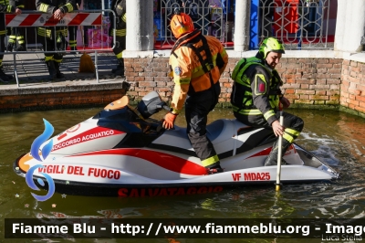 Bombardier Sea Doo GTI 4-Tec 130
Vigili del Fuoco
Comando Provinciale di Ferrara
Distaccamento Permanente di Comacchio
Nucleo Salvamento Acquatico
VF MDA 25
Parole chiave: Bombardier Sea_Doo_GTI_4-Tec130 MDA25 Befana_2020