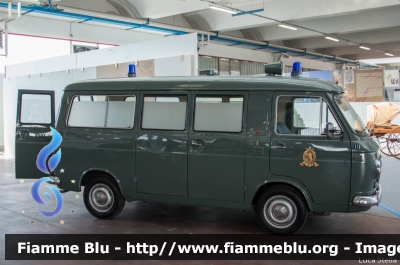 Fiat 238
Misericordia di Firenze
Allestita Mariani Fratelli
Automezzo Storico
Parole chiave: Fiat 238 Ambulanza Reas_2016