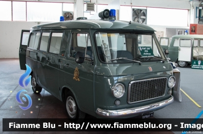 Fiat 238
Misericordia di Firenze
Allestita Mariani Fratelli
Automezzo Storico
Parole chiave: Fiat 238 Ambulanza Reas_2016