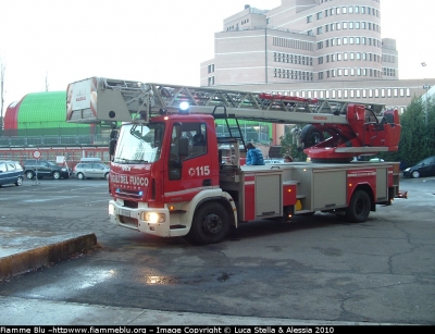 Iveco EuroFire 150E28 II serie
Vigili del Fuoco
Comando Provinciale di Modena
AutoScala da 30 metri allestimento Iveco-Magirus
Parole chiave: Iveco EuroFire_150E28_IIserie