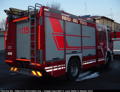 Iveco Stralis AF190S40 I serie
Vigili del Fuoco
Comando Provinciale di Modena
AutoPompaSerbatoio
VF 23399
Parole chiave: Iveco Stralis_AF190S40_Iserie VF23399