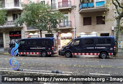 Mercedes-Benz Sprinter III serie Restyle
España - Spagna
Mossos d'Esquadra
Brigada Mòbil
Parole chiave: Mercedes-Benz Sprinter_IIIserie_Restyle