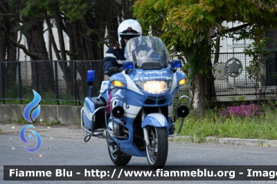 Bmw R850RT II serie
Polizia di Stato
Polizia Stradale
In scorta al
Giro della Romagna
Parole chiave: Bmw R850RT_IIserie POLIZIAG