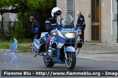 Bmw R850RT II serie
Polizia di Stato
Polizia Stradale
In scorta al
Giro della Romagna
Parole chiave: Bmw R850RT_IIserie POLIZIAG