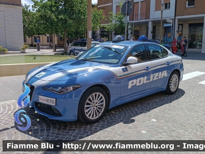 Alfa Romeo Nuova Giulia Q4 Restyle
Polizia di Stato
Polizia Stradale
POLIZIA N5996
In Scorta al Giro D’Italia 2024
Auto 41
Parole chiave: Alfa-Romeo Nuova_Giulia POLIZIAM5996 Giro_D_Italia_2024