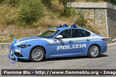 Alfa Romeo Nuova Giulia Q4 Restyle
Polizia di Stato
Polizia Stradale
in scorta a Tour de France 2024
POLIZIA N5999
Auto 1
Parole chiave: Alfa-Romeo Nuova_Giulia_Q4_Restyle POLIZIAN5999 Tour_DE_France_2024