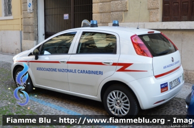 Fiat Grande Punto
Associazione Nazionale Carabinieri
Protezione Civile
Sezione di Novara
Parole chiave: Fiat Grande_Punto