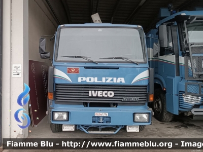 Iveco 190-35
Polizia di Stato
2° Reparto Mobile - Padova
Polizia 61778
Parole chiave: Iveco 190-35 Polizia61778