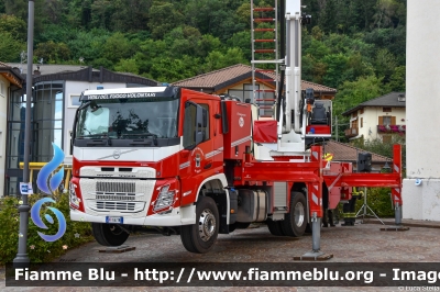 Volvo FM V serie
Vigili del Fuoco
Unione Distrettuale di Trento
Allestimento Rosenfire Cela
VF 6W2 TN
Parole chiave: Volvo FH_IIIserie VF6W2TN