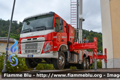 Volvo FM V serie
Vigili del Fuoco
Unione Distrettuale di Trento
Allestimento Rosenfire Cela
VF 6W2 TN
Parole chiave: Volvo FH_IIIserie VF6W2TN