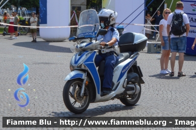 Honda SH
Polizia Locale
Verona
Allestimento Bertazzoni
Parole chiave: Honda SH