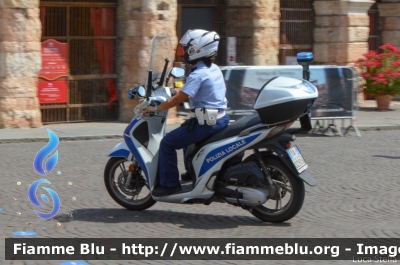 Honda SH
Polizia Locale
Verona
Allestimento Bertazzoni
Parole chiave: Honda SH