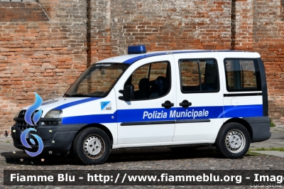 Fiat Doblò I serie
Polizia Municipale - Polizia del Delta
Postazione di Migliaro (FE)
Parole chiave: Fiat Doblò_Iserie Festa_Della_Polizia_2019