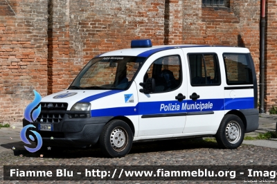 Fiat Doblò I serie
Polizia Municipale - Polizia del Delta
Postazione di Migliaro (FE)
Parole chiave: Fiat Doblò_Iserie Festa_Della_Polizia_2019