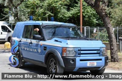 Land-Rover Discovery 3
Polizia di Stato
Squadra Volante
Unità Operativa di Primo Intervento
POLIZIA F5009
Parole chiave: Land-Rover Discovery_3 POLIZIAF5009