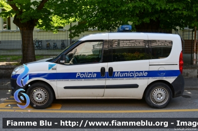 Fiat Doblò III serie
Polizia Municipale - Polizia del Delta
Postazione di Migliaro
Ufficio mobile allestimento Focaccia
POLIZIA LOCALE YA 617 AJ
Parole chiave: Fiat Doblò_IIIserie POLIZIALOCALEYA617AJ