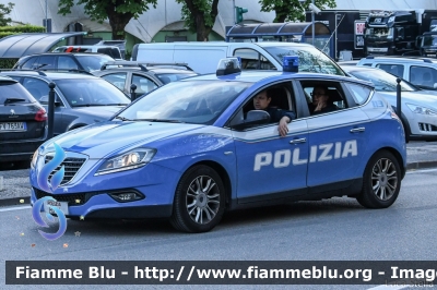 Lancia Nuova Delta
Polizia di Stato
Reparto Prevenzione Crimine
Allestita NCT 
Decorazione Grafica Artlantis
POLIZIA H9111
Parole chiave: Lancia Nuova_Delta POLIZIAH9111