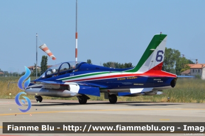 Aermacchi MB339PAN
Aeronautica Militare Italiana
313° Gruppo Addestramento Acrobatico
Stagione esibizioni 2017
Pony 6
Parole chiave: Aermacchi MB339PAN