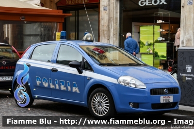 Fiat Grande Punto
Polizia di Stato
POLIZIA F7033
Parole chiave: Fiat Grande_Punto POLIZIAF7033