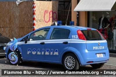 Fiat Grande Punto
Polizia di Stato
POLIZIA H4537
Festa della Polizia Ferrara 2019
Parole chiave: Fiat Grande_Punto POLIZIAH4537 Festa_della_Polizia_2019