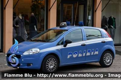 Fiat Grande Punto
Polizia di Stato
POLIZIA H4537
Festa della Polizia Ferrara 2019
Parole chiave: Fiat Grande_Punto POLIZIAH4537 Festa_della_Polizia_2019