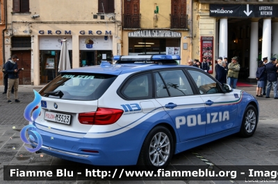 Bmw 318 Touring F31 III restyle
Polizia di Stato
Polizia Stradale
Allestimento Focaccia
Decorazione Grafica Artlantis
POLIZIA M3523
Festa della Polizia Ferrara 2019
Parole chiave: Bmw 318_Touring_F31_III_restyle POLIZIAM3523 Festa_della_Polizia_2019