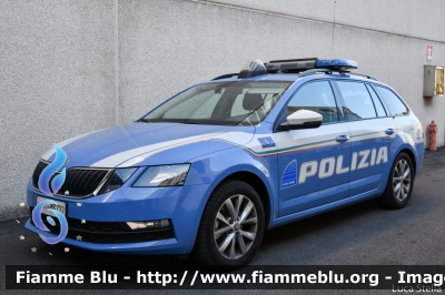 Skoda Octavia Wagon V serie
Polizia di Stato
Polizia Stradale
Polizia Autostradale
 in servizio sulla rete Autovia Padana
Allestimento Focaccia
Decorazione Grafica Artlantis
POLIZIA M3722
Parole chiave: Skoda Octavia_Wagon_Vserie POLIZIAM3722 Reas_2019