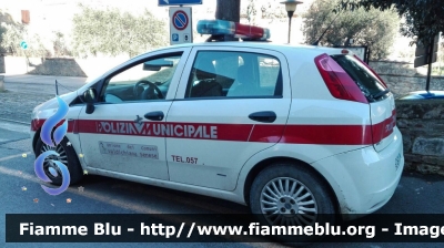 Fiat Grande Punto
Polizia Municipale
Unione dei comuni Valdichiana Senese
Parole chiave: Fiat Grande_Punto