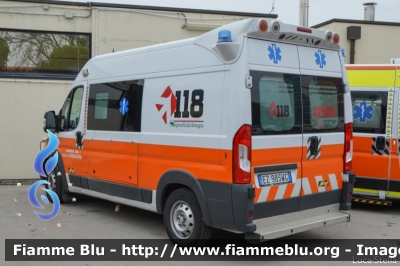 Fiat Ducato X290
118 Romagna Soccorso
Azienda USL della Romagna
Ambito Territoriale di Ravenna
Allestita Vision
"RA 16"
Parole chiave: Fiat Ducato_X290 Ambulanza