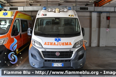 Fiat Ducato X290
118 Romagna Soccorso
Azienda USL della Romagna
Ambito Territoriale di Ravenna
Allestimento Vision
"RA 19"
Parole chiave: Fiat Ducato_X290 Ambulanza