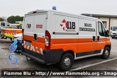 Fiat Ducato X250
118 Romagna Soccorso
Azienda USL della Romagna
Ambito Territoriale di Ravenna
Allestita Vision
"RA 28"
Parole chiave: Fiat Ducato_X250 Ambulanza Automedica