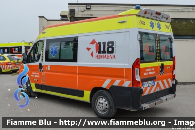 Fiat Ducato X290
118 Romagna Soccorso
Azienda USL della Romagna
Ambito Territoriale di Ravenna
Allestimento Orion
"RA 35"
Parole chiave: Fiat Ducato_X290 Ambulanza