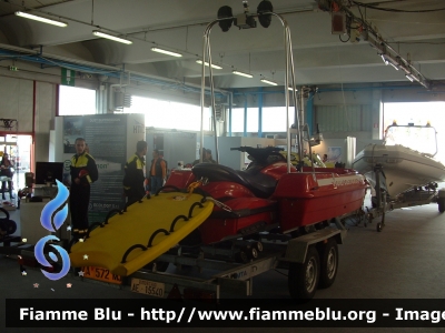 Stem Marine
Vigili del Fuoco
Veicolo promozionale Stem Marine
In esposizione al Reas 2008
Parole chiave: Stem-Marine Reas_2008